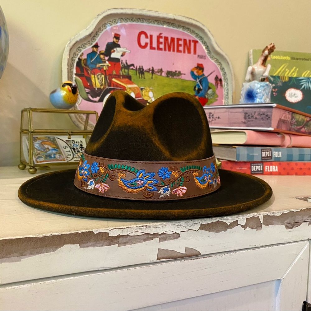 Peter Grimm Mavis Folk Embroidered Distressed Wool Hat Brown - Picture 3 of 15